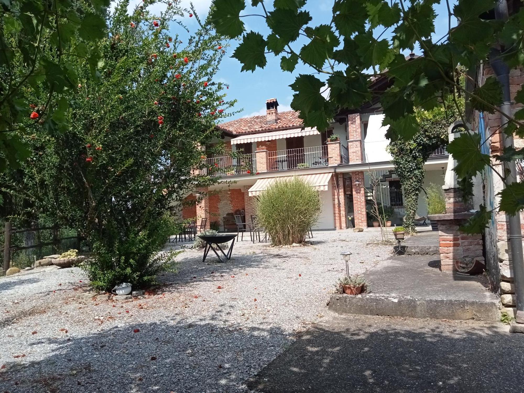 Agriturismo Bric Di Gai Monforte dʼAlba Zimmer foto